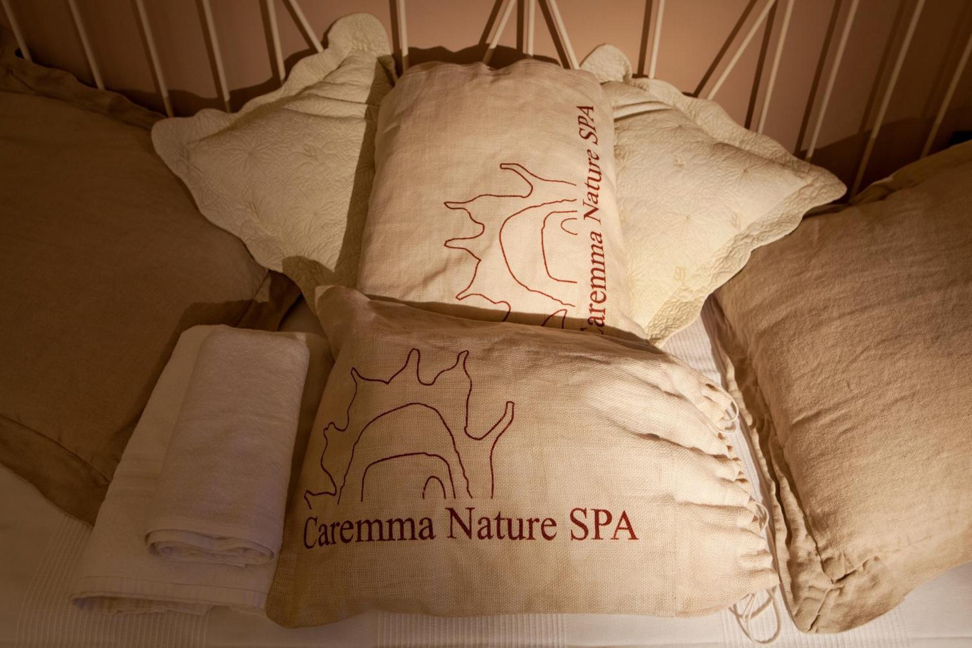 Agriturismo Cascina Caremma Besate ภายนอก รูปภาพ