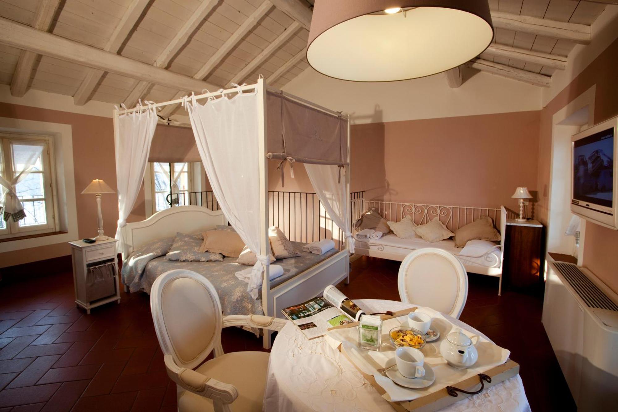 Agriturismo Cascina Caremma Besate ภายนอก รูปภาพ