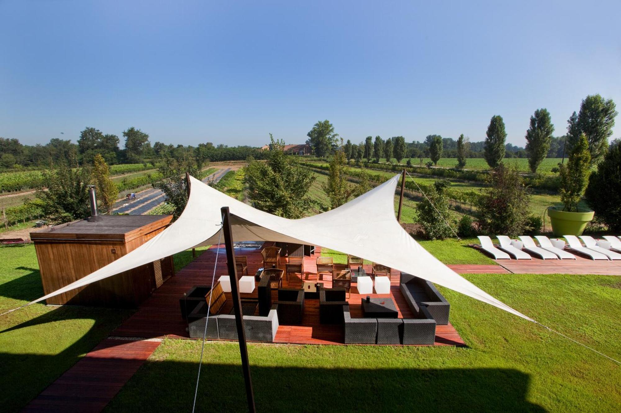 Agriturismo Cascina Caremma Besate ภายนอก รูปภาพ