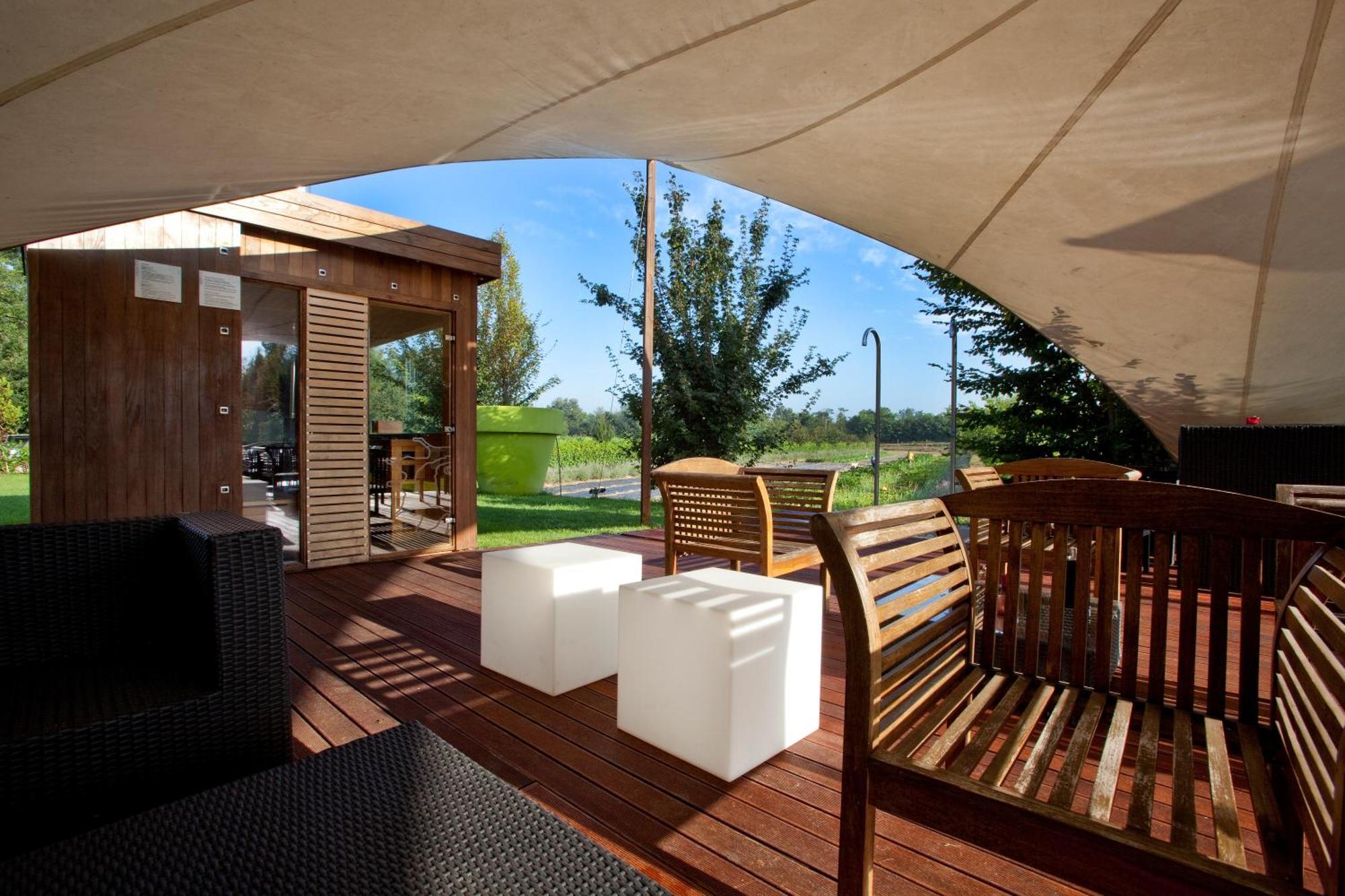 Agriturismo Cascina Caremma Besate ภายนอก รูปภาพ