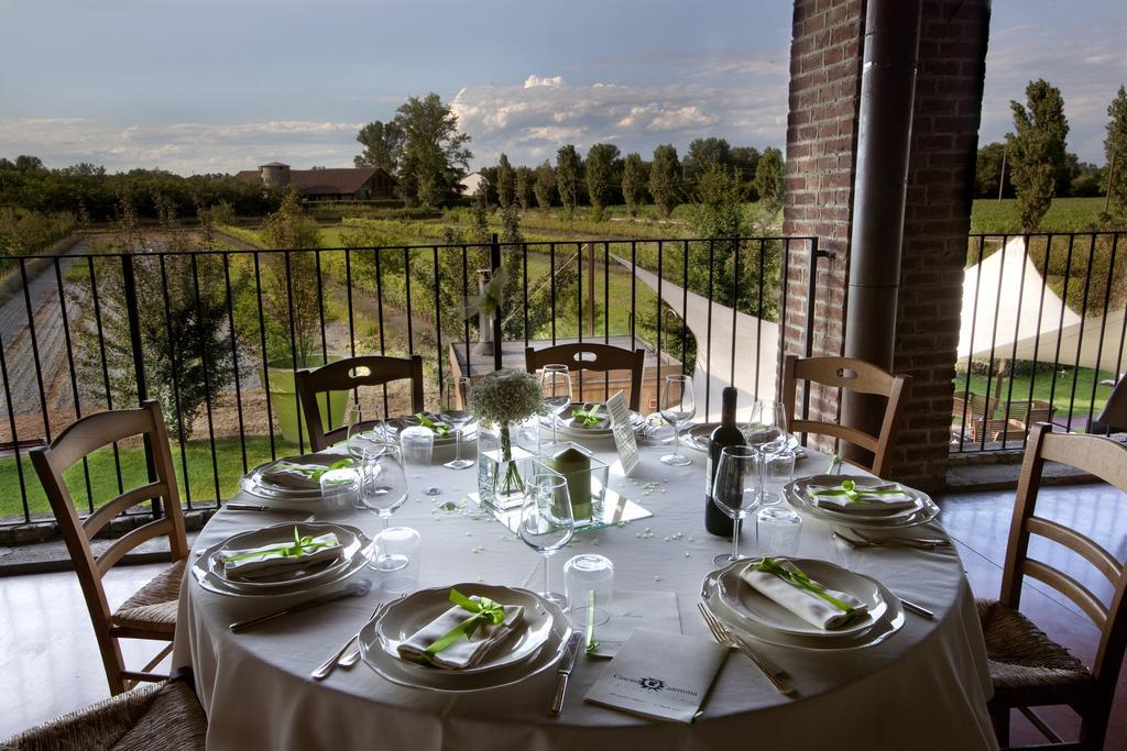 Agriturismo Cascina Caremma Besate ภายนอก รูปภาพ