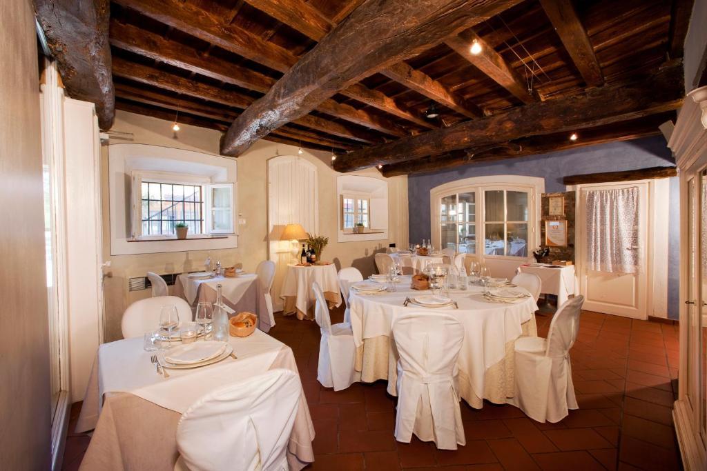 Agriturismo Cascina Caremma Besate ภายนอก รูปภาพ